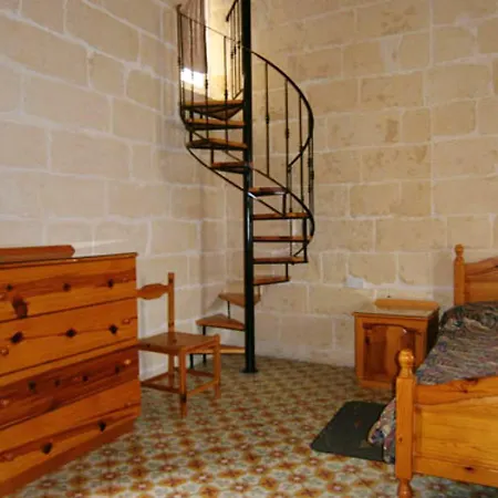 5 Bedrooms With Private Pool Terrace And Wifi At L * Għarb